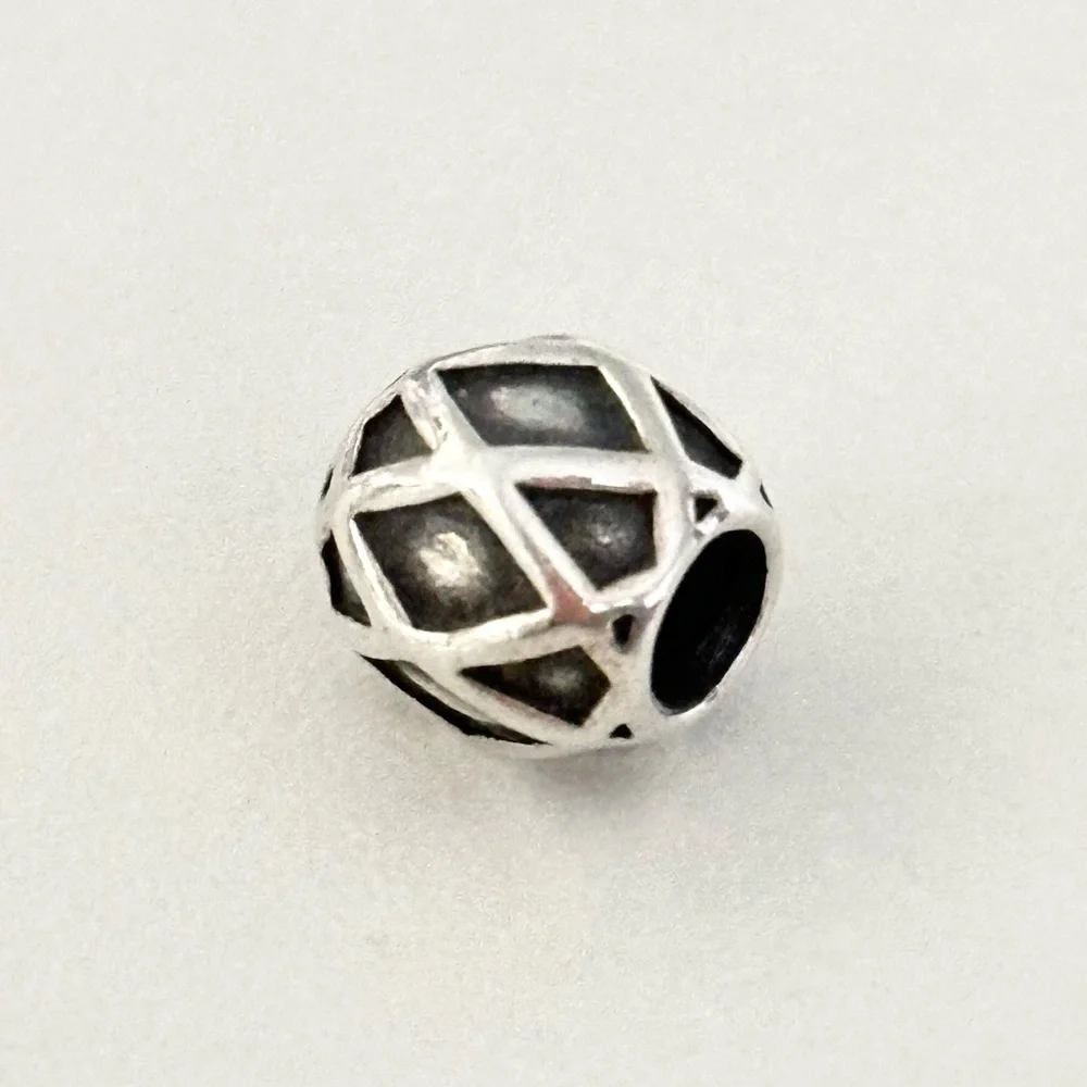 Pandora 925 Criss Cross Web Rare Retired Bead Charm